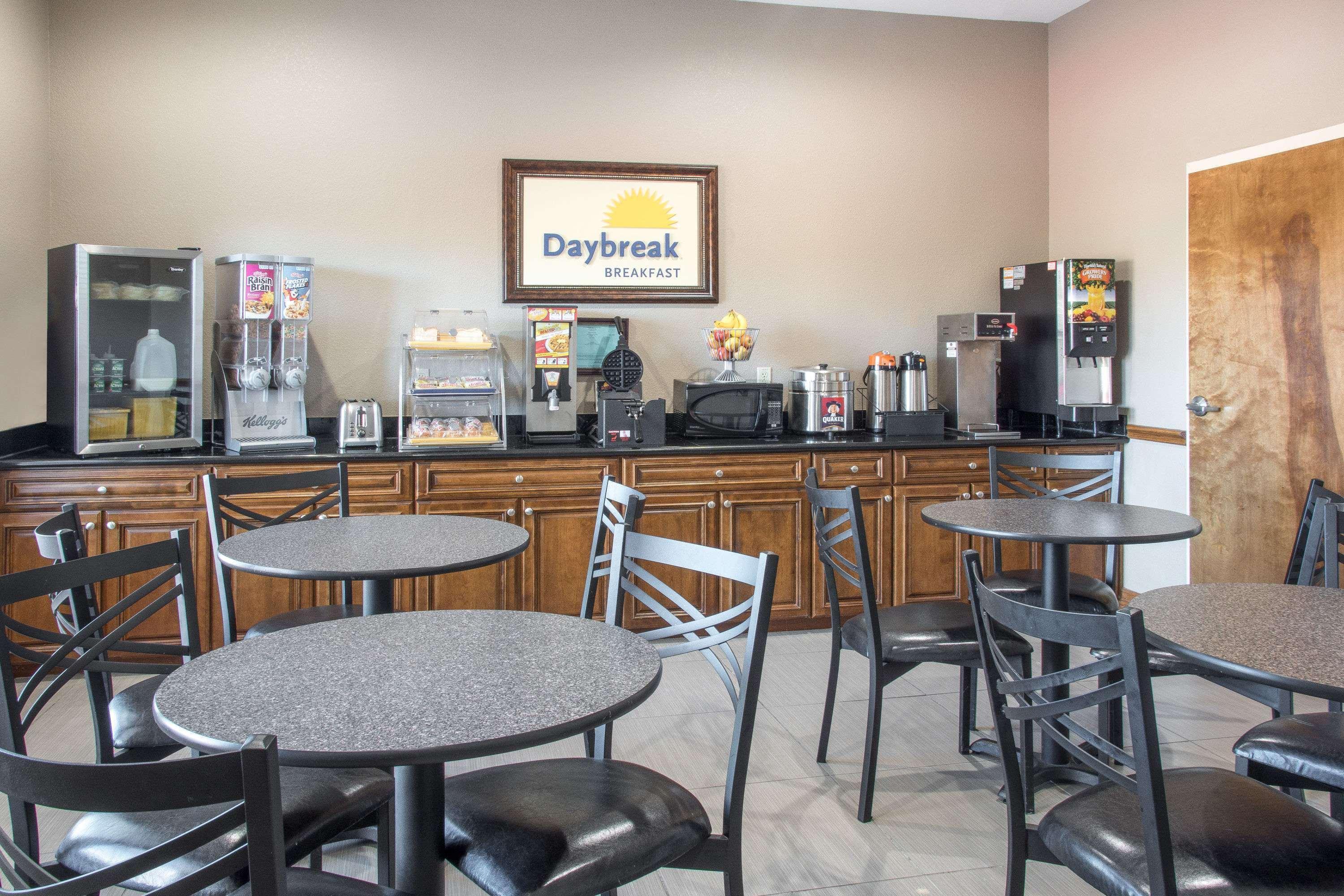 Days Inn By Wyndham Baytown East Exterior foto